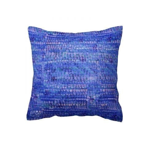 כרית כחולה בטקסטורת עיגולים