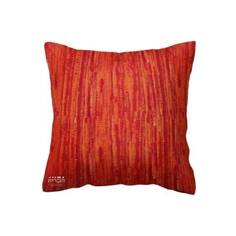 כרית אדומה בשילוב טקסטורת פסים