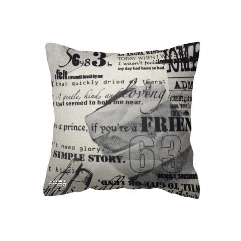 כרית נוי כתוביות בשחור לבן